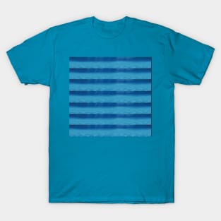 ocean water horizental strips pattern Design for Nature Lovers T-Shirt